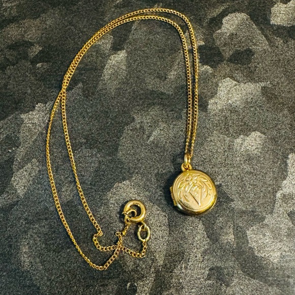 Vintage La Mode 12k GF Gold Filled Victorian Antique Locket Pendant Necklace - Picture 1 of 4